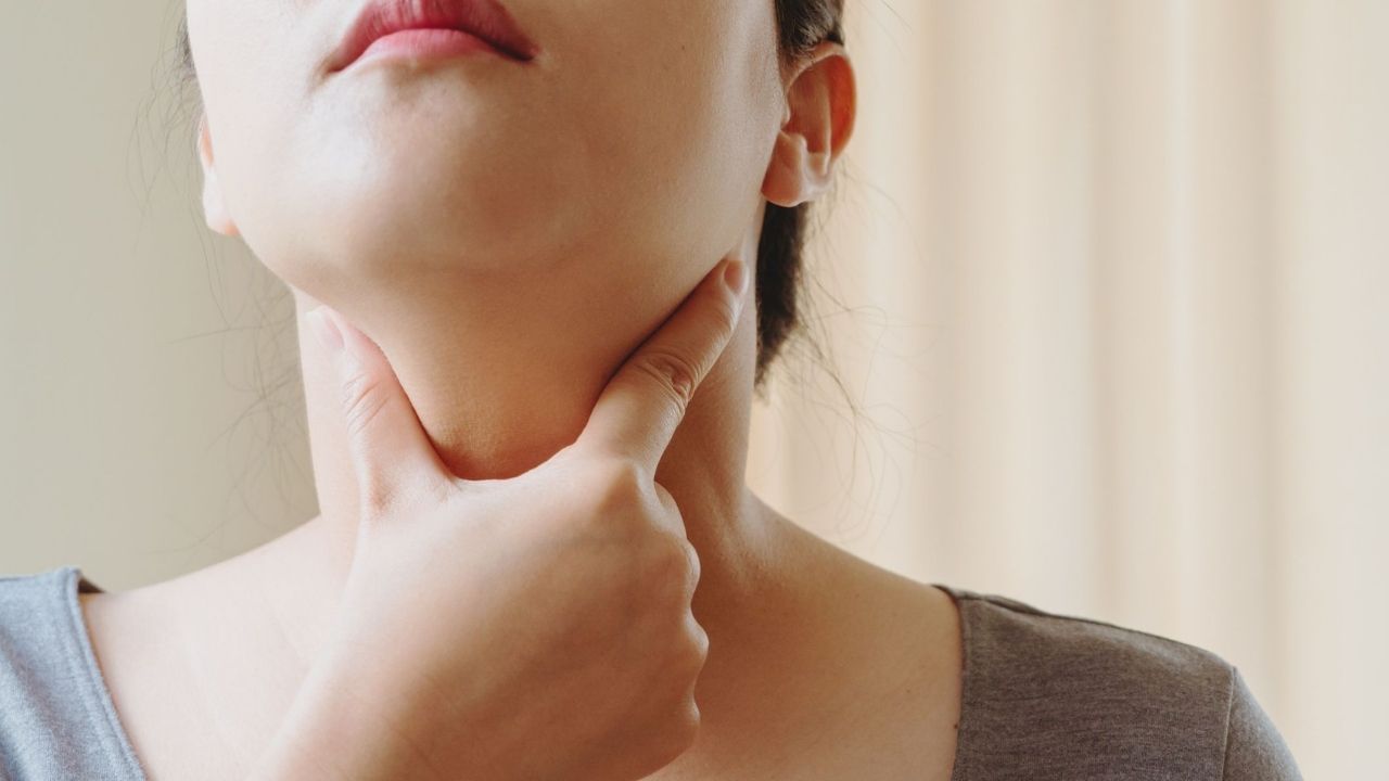 Thyroid Health: কম বয়সিদের মধ্যে বাড়ছে থাইরয়েডের অসুখ! নিয়ন্ত্রণের জন্য চাই এই ৫ 'সুপারফুড'
