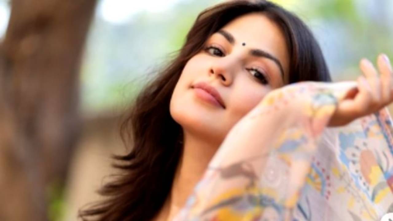 Rhea Chakraborty: ভালবাসার কথা রিয়ার মুখে, জানালেন কোন জিনিস জীবনে এনেছে সুখ