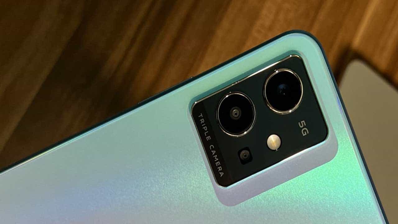 Vivo T1 5G: ভারতে লঞ্চের আগে ফাঁস ভিভো টি১ ৫জি ফোনের সম্ভাব্য ডিজাইন, দাম এবং ক্যামেরা ফিচার Vivo T1 5G: ভারতে লঞ্চের আগে ফাঁস ভিভো টি১ ৫জি ফোনের সম্ভাব্য ডিজাইন, দাম এবং ক্যামেরা ফিচার