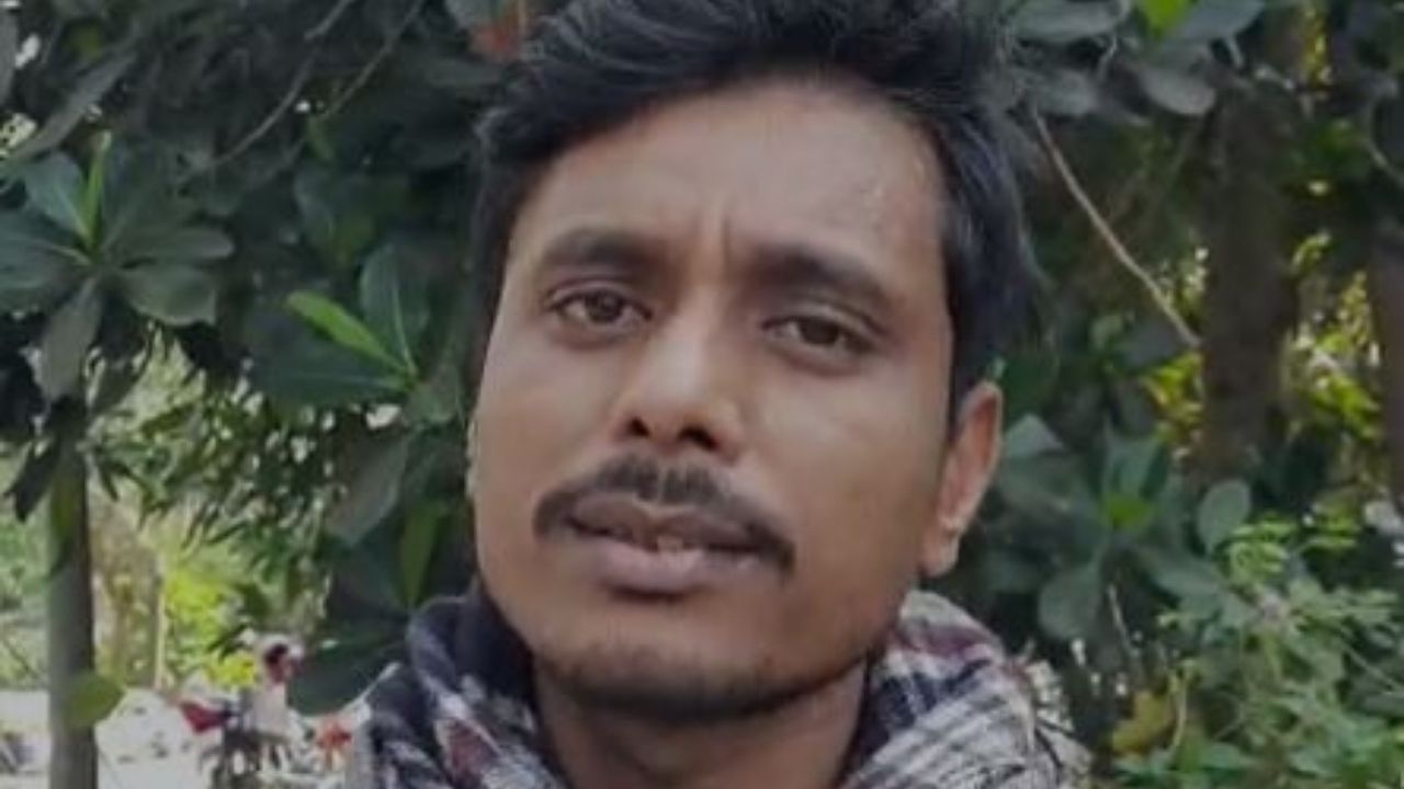 BJP Candidate Arrested: পকেট দেখেই অবাক পুলিশ, পুরভোটের একদিন আগে গ্রেফতার বিজেপি প্রার্থী BJP Candidate Arrested: পকেট দেখেই অবাক পুলিশ, পুরভোটের একদিন আগে গ্রেফতার বিজেপি প্রার্থী