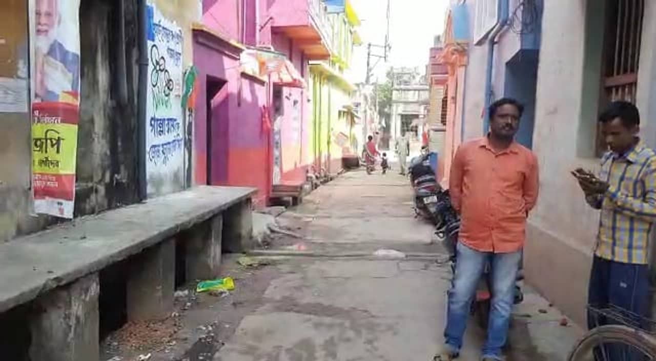 Municipal Election 2022: বিকট শব্দ সঙ্গে চতুর্দিকে ধোঁয়া ভোটের আগে কেন এমন বর্ণনা দিলেন বিজেপি কর্মী?