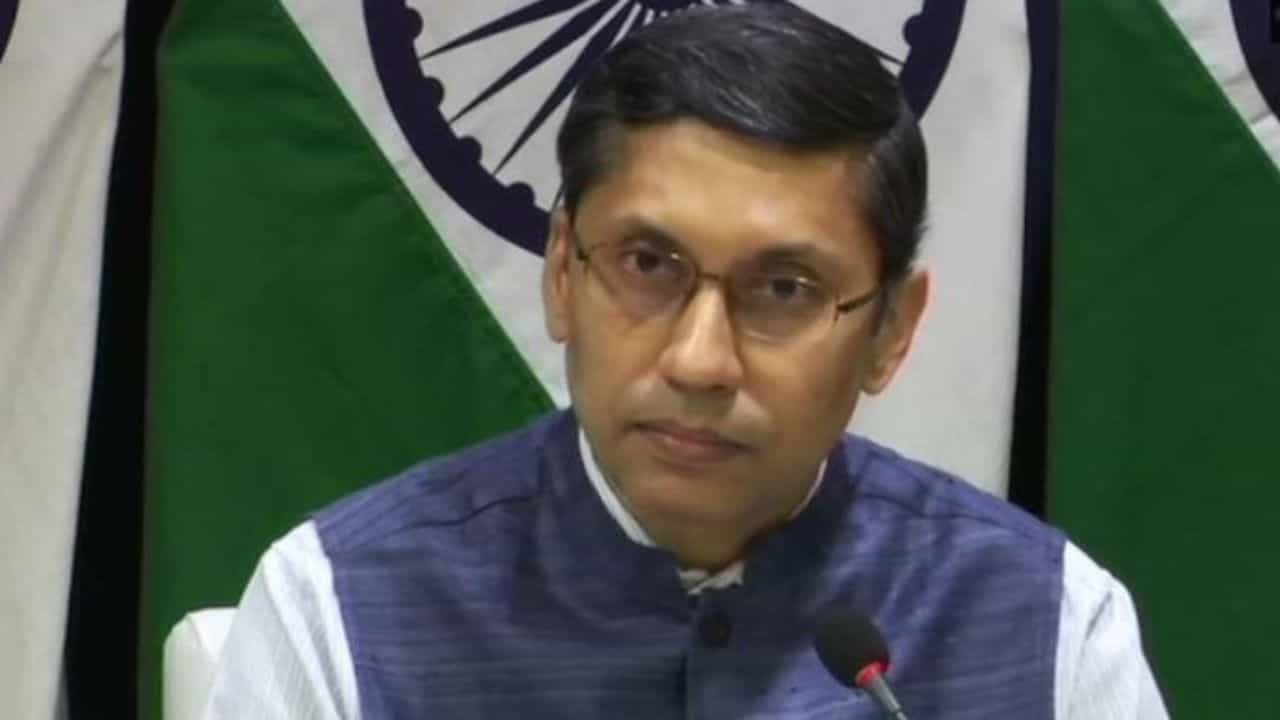 MEA on Ukraine-Russia Conflict: বাড়ছে ইউক্রেন-রাশিয়ার মধ্যে উত্তেজনা, ভারতীয়দের কি ফিরিয়ে আনবে বিদেশমন্ত্রক? MEA on Ukraine-Russia Conflict: বাড়ছে ইউক্রেন-রাশিয়ার মধ্যে উত্তেজনা, ভারতীয়দের কি ফিরিয়ে আনবে বিদেশমন্ত্রক?