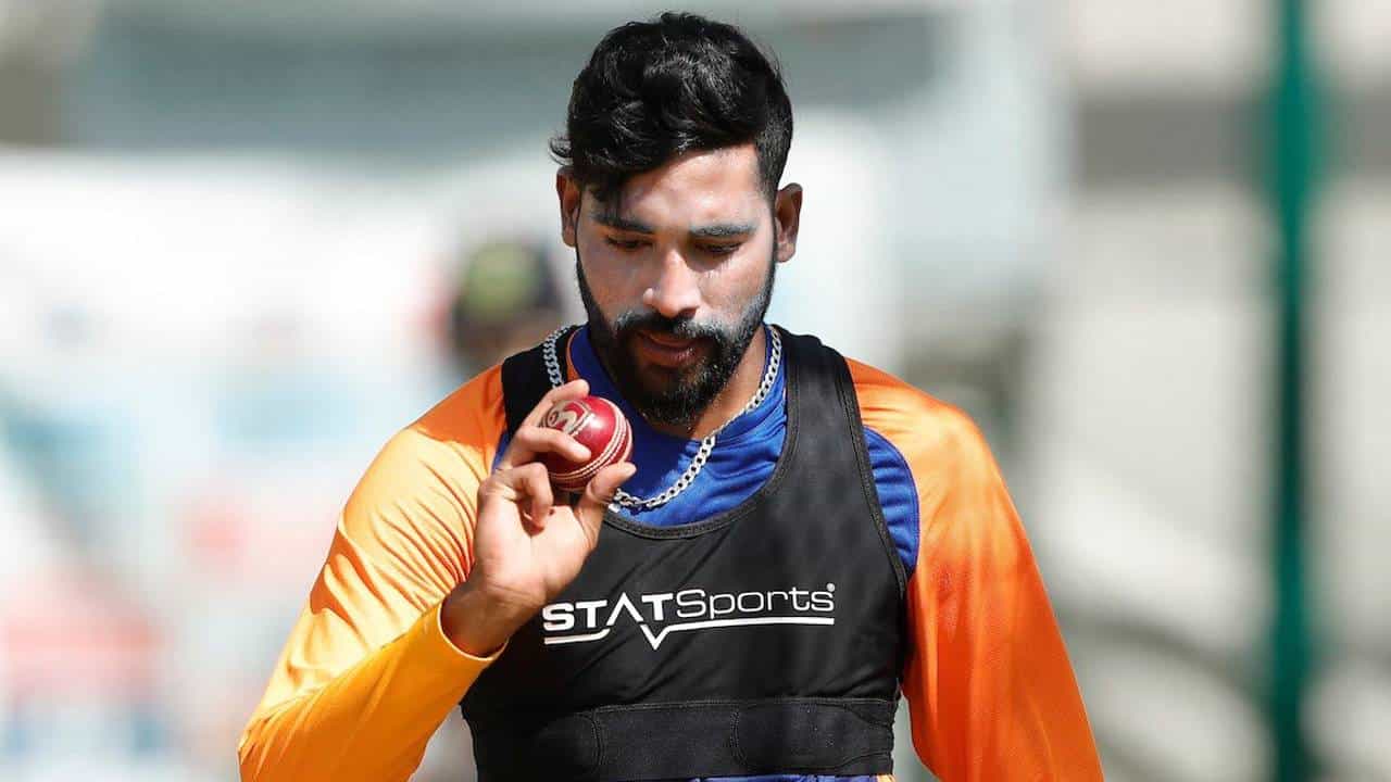 IPL 2022: ক্রিকেট ছেড়ে বাবার সঙ্গে অটো চালাও, কটুক্তি শুনেছেন সিরাজ IPL 2022: ক্রিকেট ছেড়ে বাবার সঙ্গে অটো চালাও, কটুক্তি শুনেছেন সিরাজ