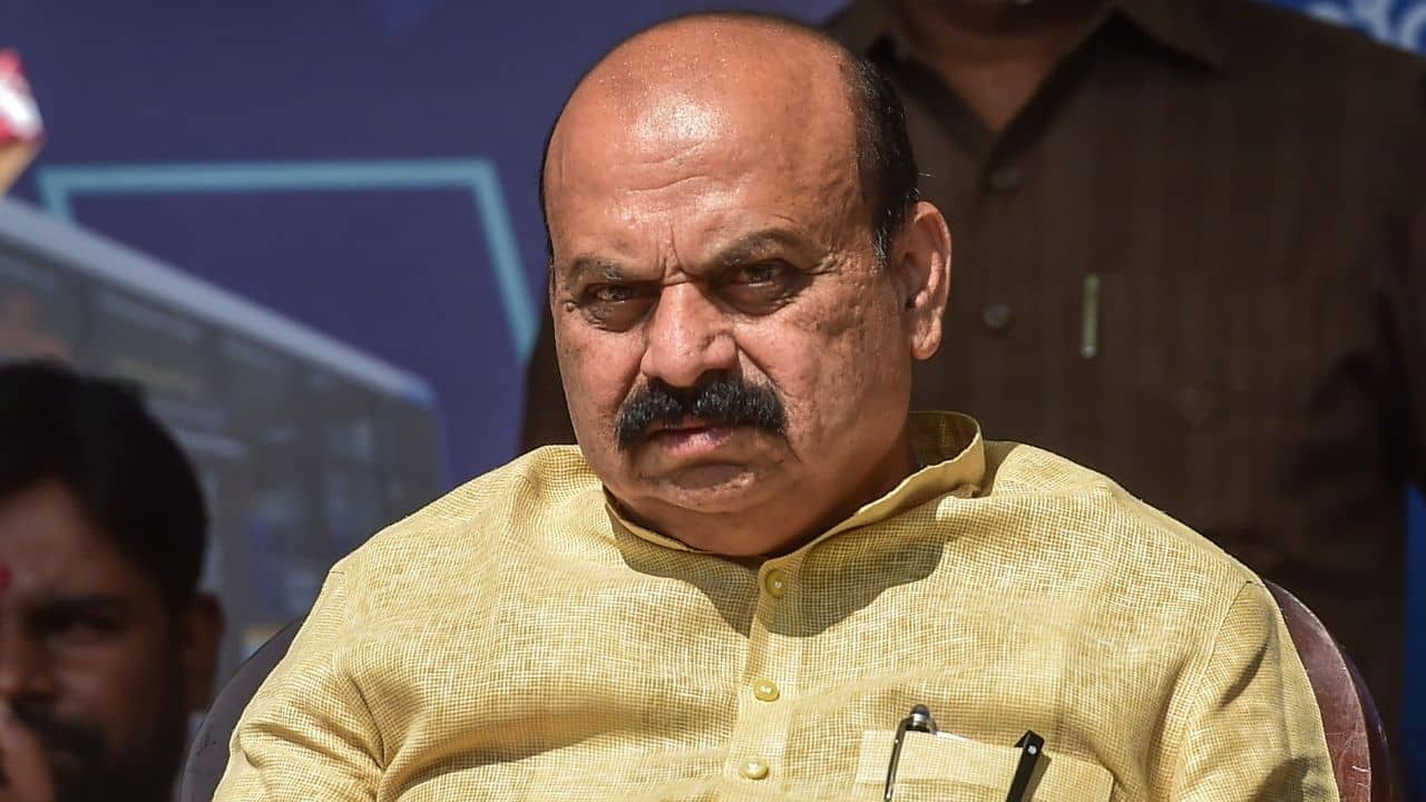 Karnataka Assembly: এই কথা বলেইনি ও, মন্ত্রীর পিঠ বাঁচাতে মাঠে নামলেন মুখ্যমন্ত্রী, স্থগিত বিধানসভাও