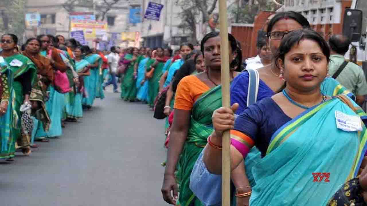 Anganwari Worker Protest: দিল্লি-গুরুগ্রামে বেতন বৃদ্ধির দাবিতে বিক্ষোভ অঙ্গনওয়াড়ি কর্মীদের, মাইনের বিচারে কোথায় দাঁড়িয়ে অন্যান্য রাজ্যগুলি?