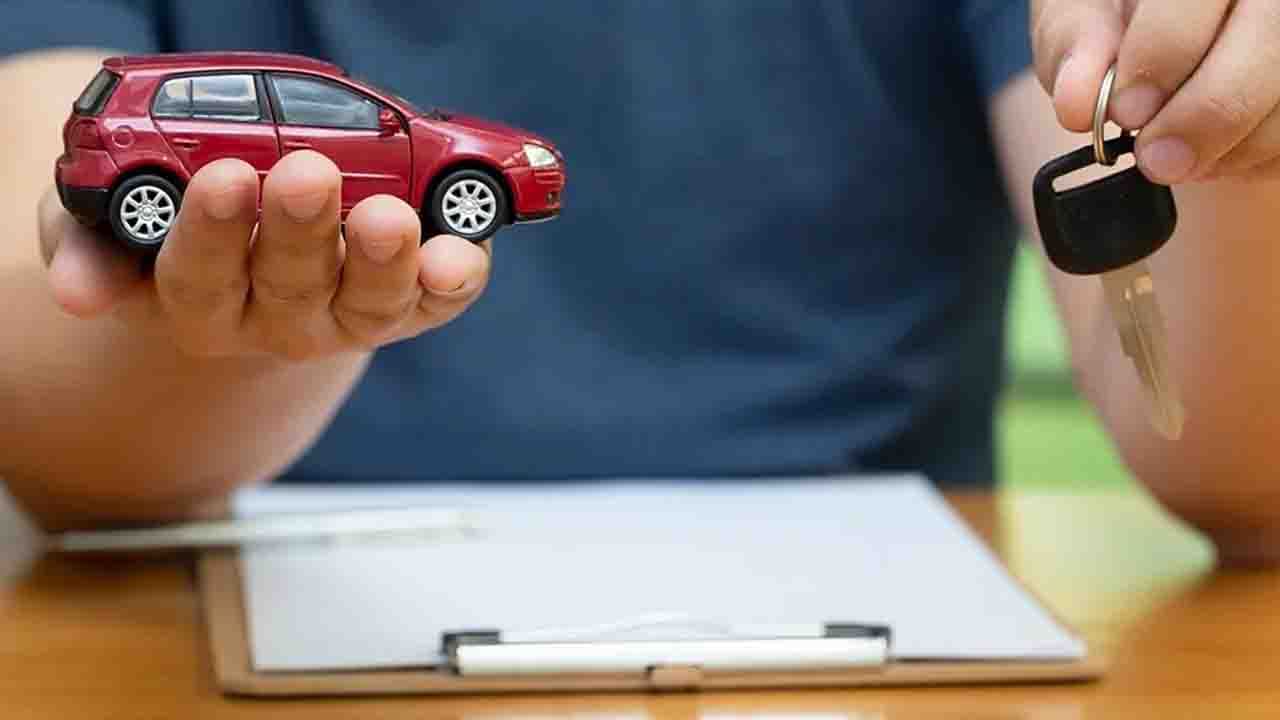 Auto Loan: ঋণে গাড়ি কিনছেন! তাহলে মাথায় রাখুন এই বিষয়গুলি