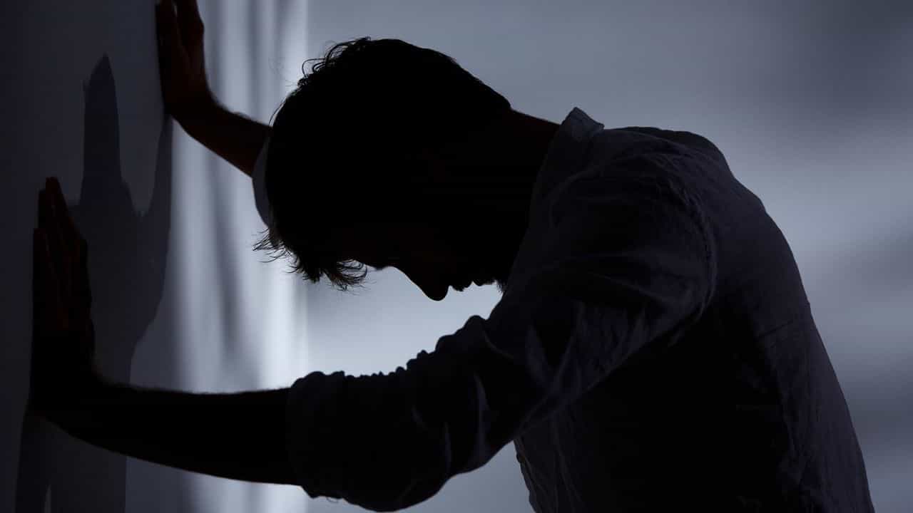 Mental Health: পয়সা খরচ না করেও মিলবে সুফল! মানসিক স্বাস্থ্য বজায় রাখতে মেনে চলুন এই সেরা ও সহজ ৫ উপায় Mental Health: পয়সা খরচ না করেও মিলবে সুফল! মানসিক স্বাস্থ্য বজায় রাখতে মেনে চলুন এই সেরা ও সহজ ৫ উপায়