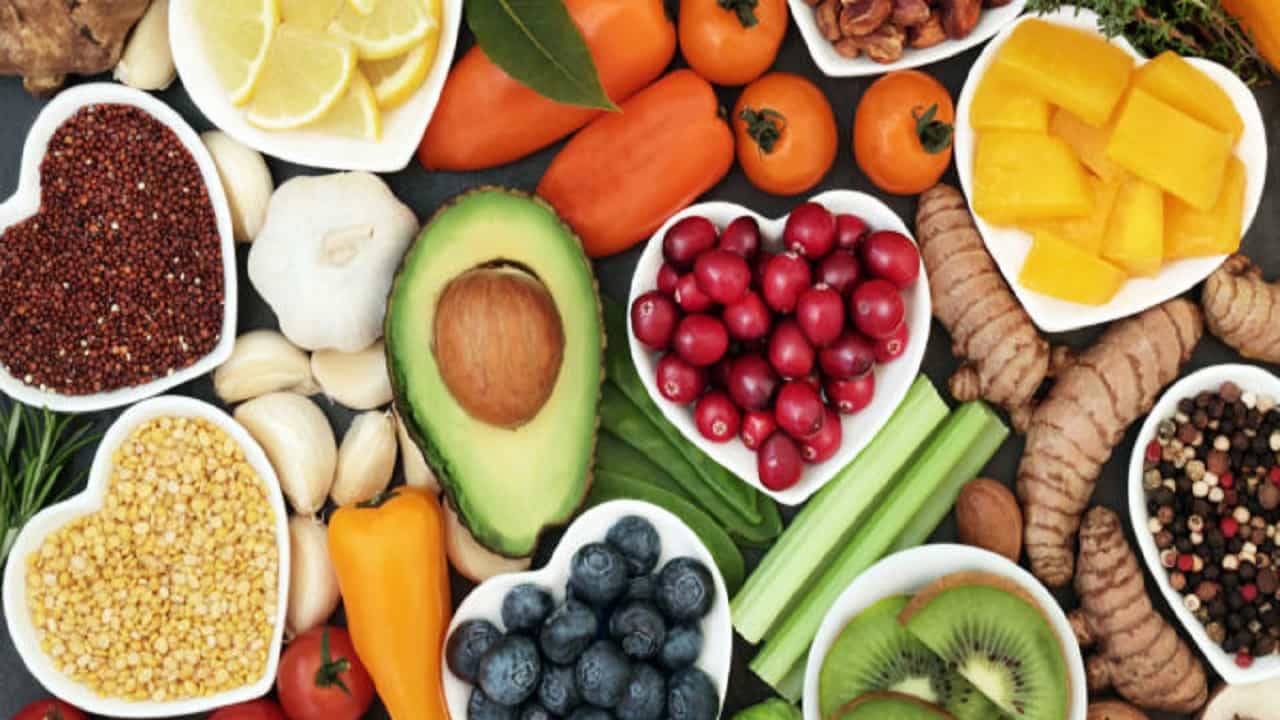 Nutrition in adolescence: বয়ঃসন্ধিকালে পরিবর্তন আসে শরীর ও মনে, চ্যালেঞ্জের মোকাবিলা করতে চাই প্রয়োজনীয় পুষ্টি Nutrition in adolescence: বয়ঃসন্ধিকালে পরিবর্তন আসে শরীর ও মনে, চ্যালেঞ্জের মোকাবিলা করতে চাই প্রয়োজনীয় পুষ্টি