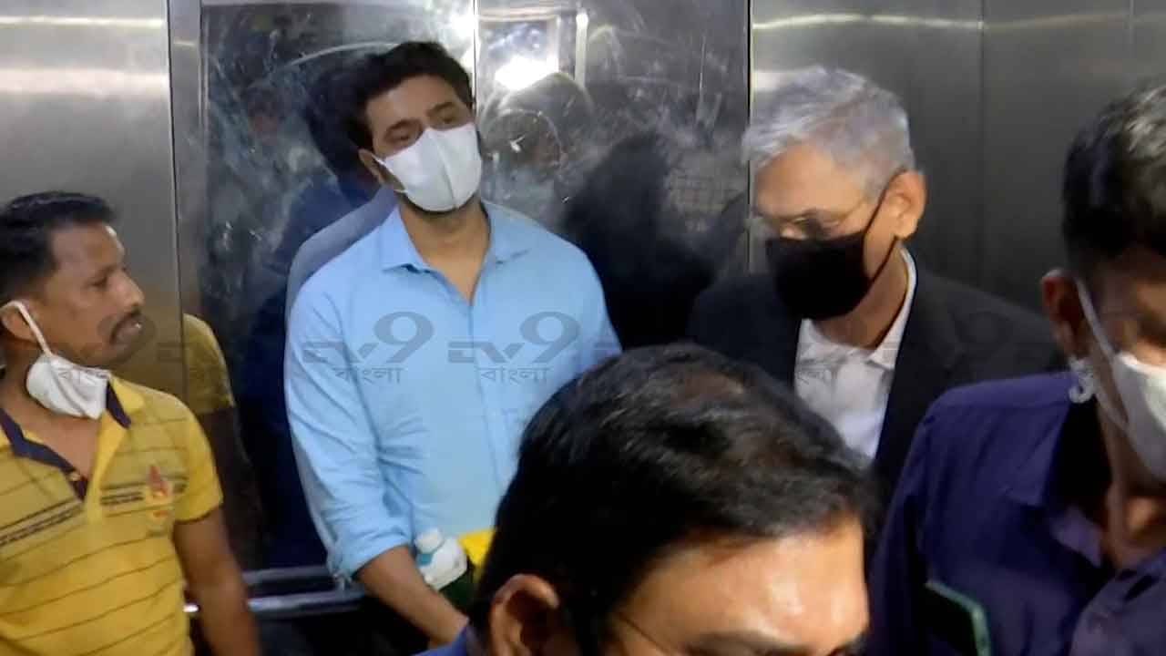 Cattle Smuggling Case: গরু পাচারকাণ্ডে এবার দেবের ছবির প্রোডিউসারকে তলব সিবিআইয়ের