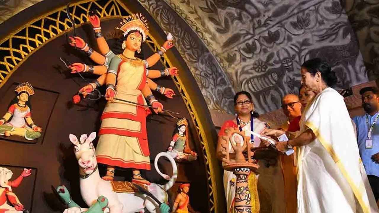 Cm Mamata Banerjee On Durga Puja এ বছর এক মাস আগেই পুজোর গন্ধ বাংলায় ১ সেপ্টেম্বর উলু শঙ্খে