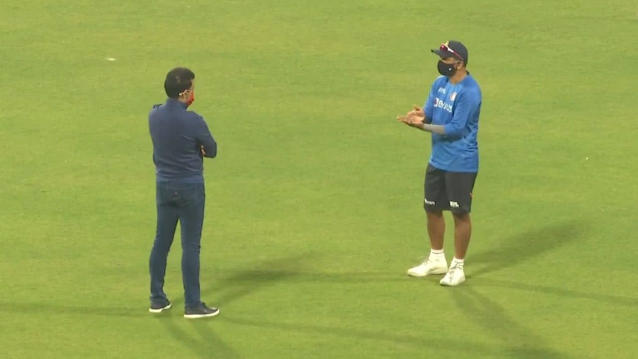 রবিবাসরীয় ইডেনে কি দর্শক ফিরছে, জল্পনা উস্কে দিলেন সৌরভ