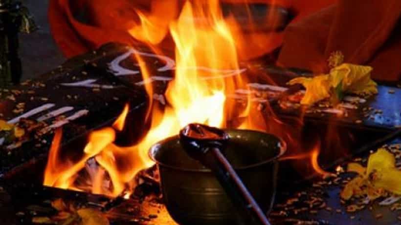Hindu Rituals: পুজো শেষে যজ্ঞ মাস্ট! যজ্ঞেরও রয়েছে প্রকারভেদ, সেগুলি কী কী