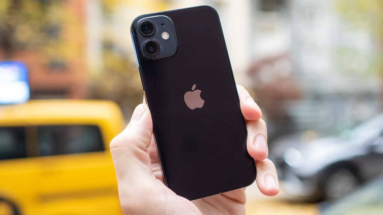 iPhone 12 mini: ফ্লিপকার্টে দাম কমেছে অ্যাপেল আইফোন ১২ মিনি- র, বর্তমানে কত টাকায় পাওয়া যাচ্ছে এই ফোন?