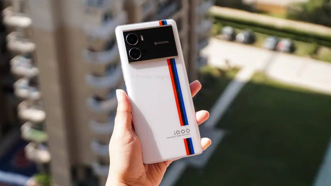 iQOO 9 Series Launched In India: চমৎকার তিনটি স্মার্টফোন নিয়ে ভারতে এল আইকিউওও ৯ সিরিজ়, দাম ও ফিচার্স জেনে নিন