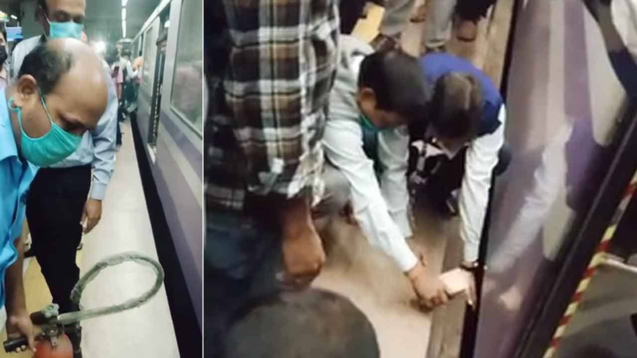 Kolkata Metro: রেক থেকে বের হচ্ছে ধোঁয়া, শোভাবাজারে ফের মেট্রো বিভ্রাট