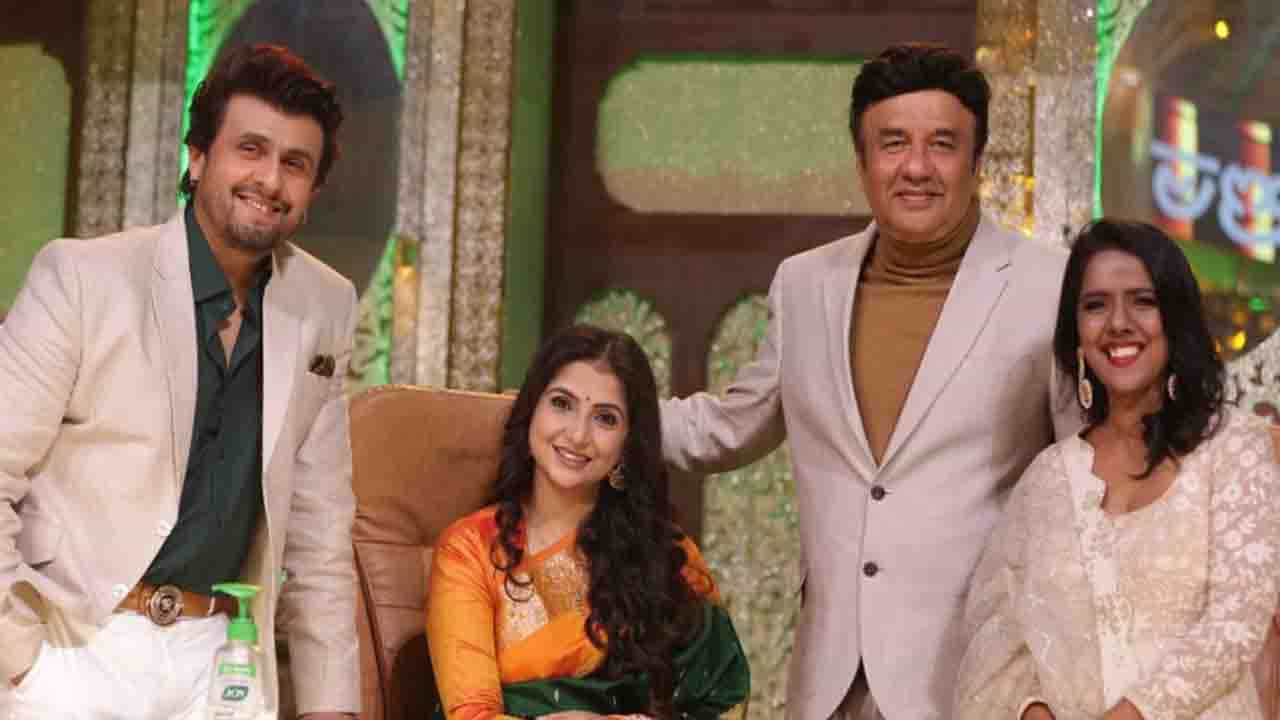Super Singer Season 3: আরও এক বলি গায়িকা বিচারকের আসনে, কে তিনি? Super Singer Season 3: আরও এক বলি গায়িকা বিচারকের আসনে, কে তিনি?