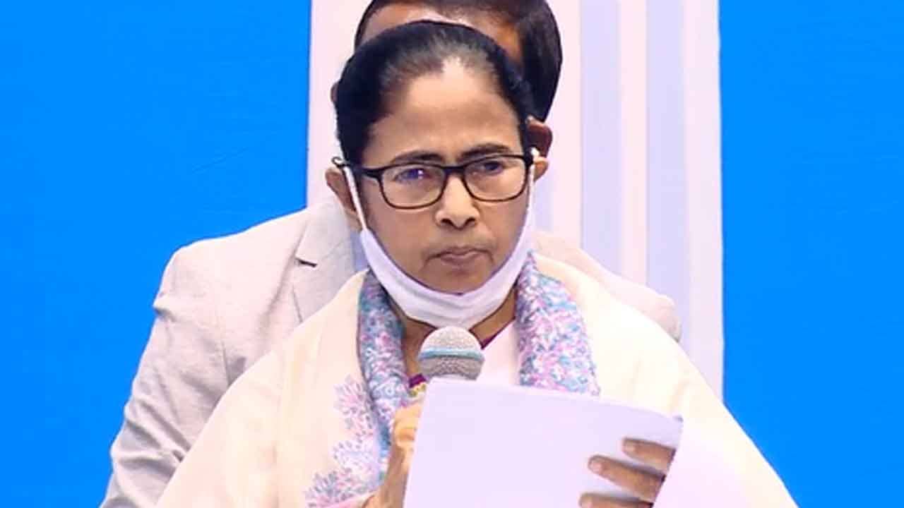 CM Mamata Banerjee: কেউ দয়া করছে না, ওদের বুঝিয়ে দিন, স্টুডেন্ট ক্রেডিট কার্ড নিয়ে ব্যাঙ্কগুলির প্রতি ক্ষোভ মমতার