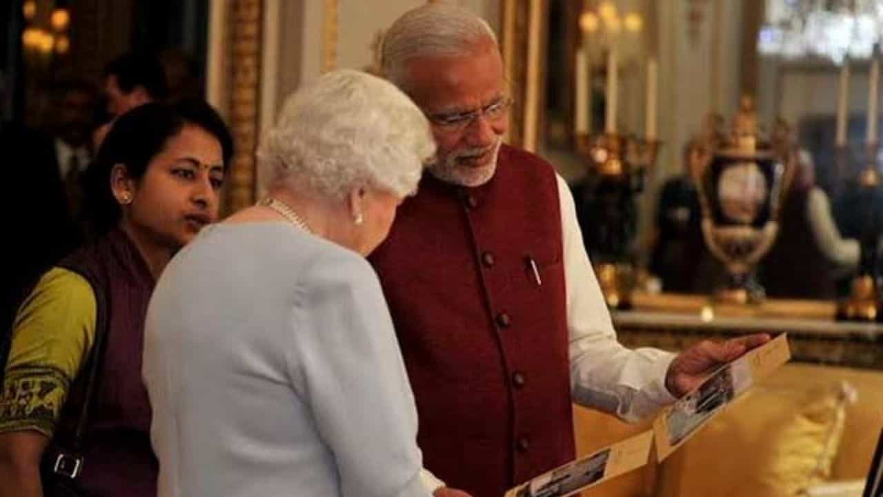 PM Modi wishes Queen Speedy Recovery: ৩টি ডোজ়েও হল না রক্ষা, করোনা আক্রান্ত রানি এলিজাবেথ! সুস্থতা কামনা মোদীর PM Modi wishes Queen Speedy Recovery: ৩টি ডোজ়েও হল না রক্ষা, করোনা আক্রান্ত রানি এলিজাবেথ! সুস্থতা কামনা মোদীর