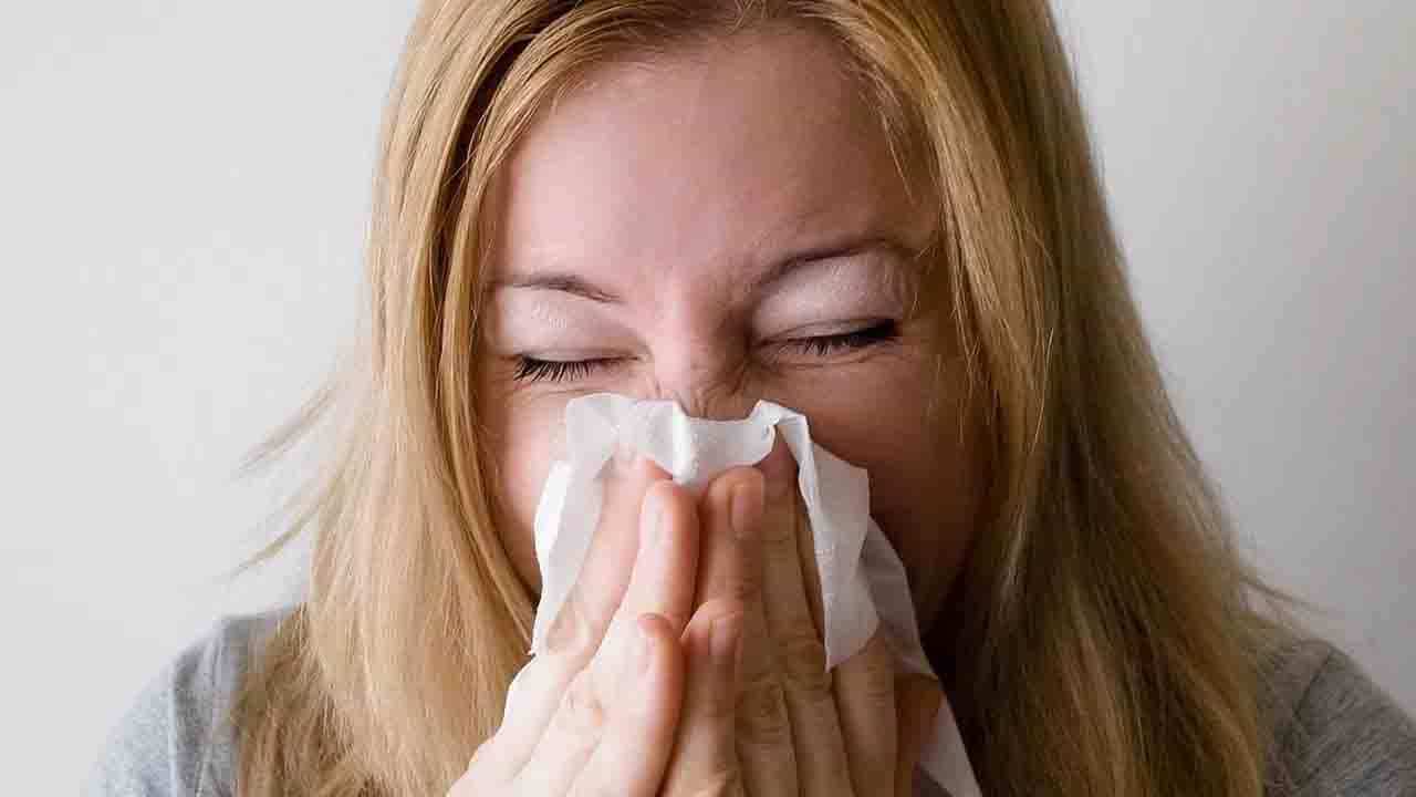 Mucus: বুকে জমে থাকা কফকে সাধারণ উপায়ে দূর করবেন কীভাবে? দেখে নিন