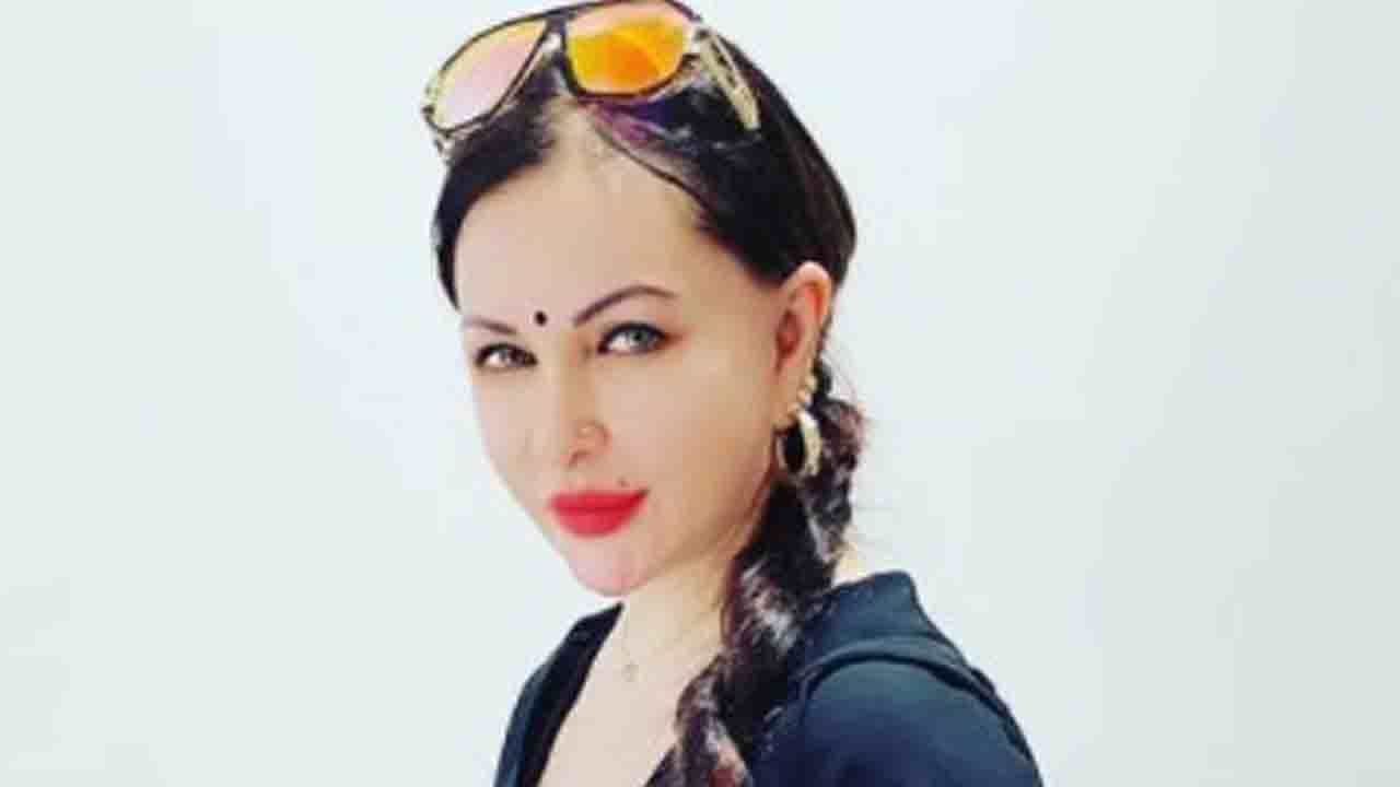 Natalia Kozhenova: 'দেশে বাবা-মায়ের কিছু হয়ে গেলে আমি অনাথ হয়ে যাব', বলেছেন বলিউডের ইউক্রেন-কন্যা নাতালিয়া Natalia Kozhenova: 'দেশে বাবা-মায়ের কিছু হয়ে গেলে আমি অনাথ হয়ে যাব', বলেছেন বলিউডের ইউক্রেন-কন্যা নাতালিয়া