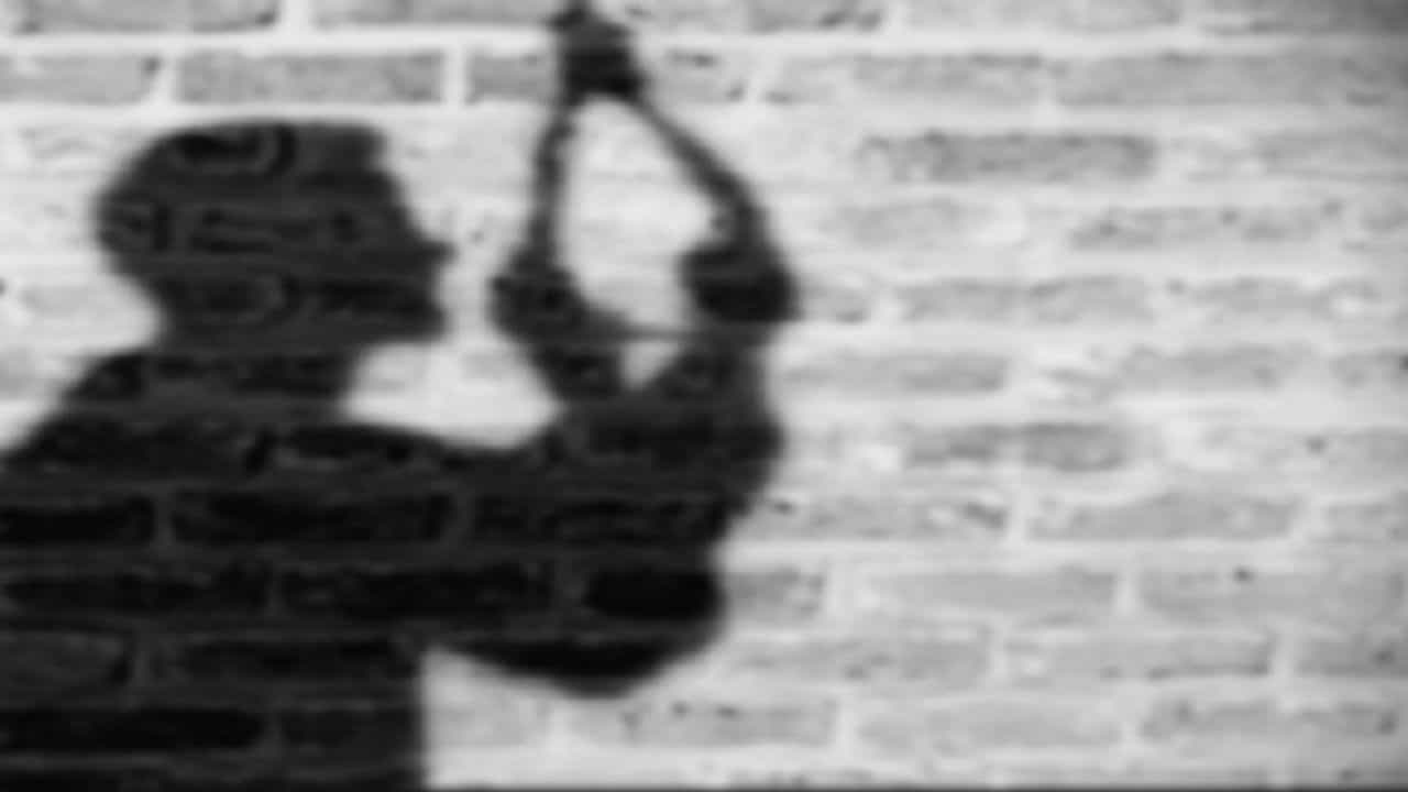 MP Teen Suicide: হাড় ভাঙা খেটেই জোগাড় করছিলেন ফোন রিচার্জের টাকা, তার আগেই ছেলে এমন পদক্ষেপ করল... MP Teen Suicide: হাড় ভাঙা খেটেই জোগাড় করছিলেন ফোন রিচার্জের টাকা, তার আগেই ছেলে এমন পদক্ষেপ করল...