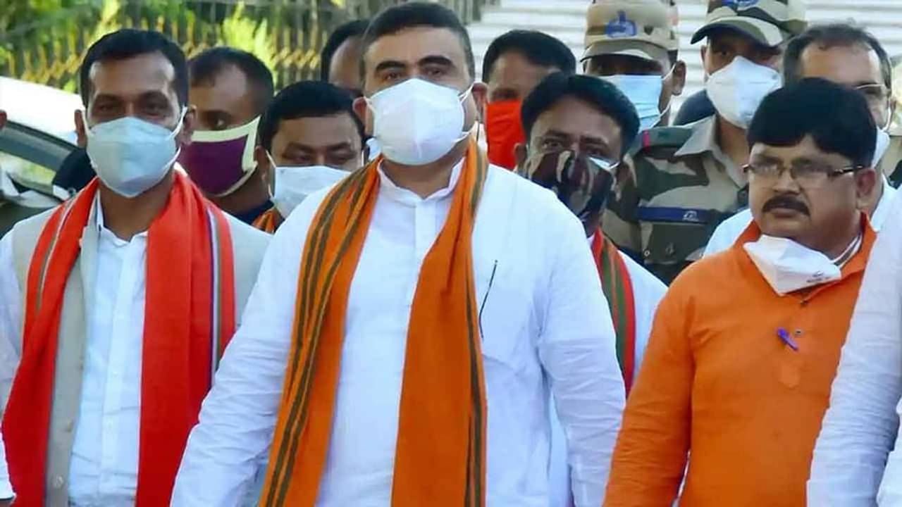 Municipal Elections : পুরভোটে ব্যবহারের ১৫০ ইভিএম সিল হবে না! মহকুমা শাসকের নির্দেশিকার বিরুদ্ধে সরব বিজেপি