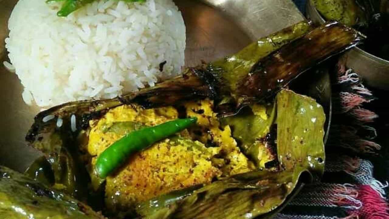 Recipe: ইলিশ-ভেটকি তো খেয়েছেন, এবার চেখে দেখুন থোড় পাতুরি! রইল জিভে জল আনা এই নিরামিষ পদের রেসিপি Recipe: ইলিশ-ভেটকি তো খেয়েছেন, এবার চেখে দেখুন থোড় পাতুরি! রইল জিভে জল আনা এই নিরামিষ পদের রেসিপি