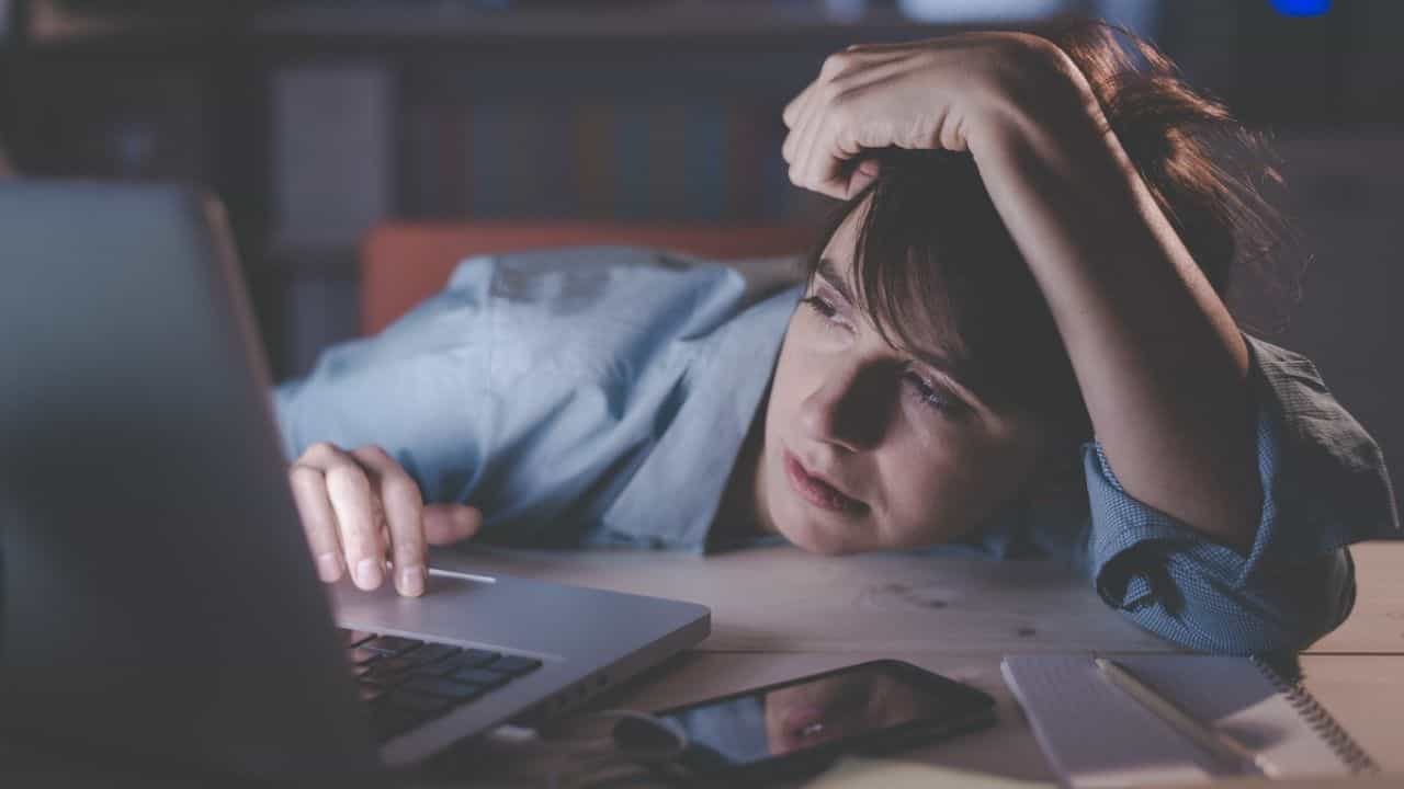 Mental health tips: সারাদিন নিস্তেজ ও মনমরা হওয়ার পেছনে রয়েছে আপনার কিছু বাজে অভ্যাস! সেগুলি কী কী...