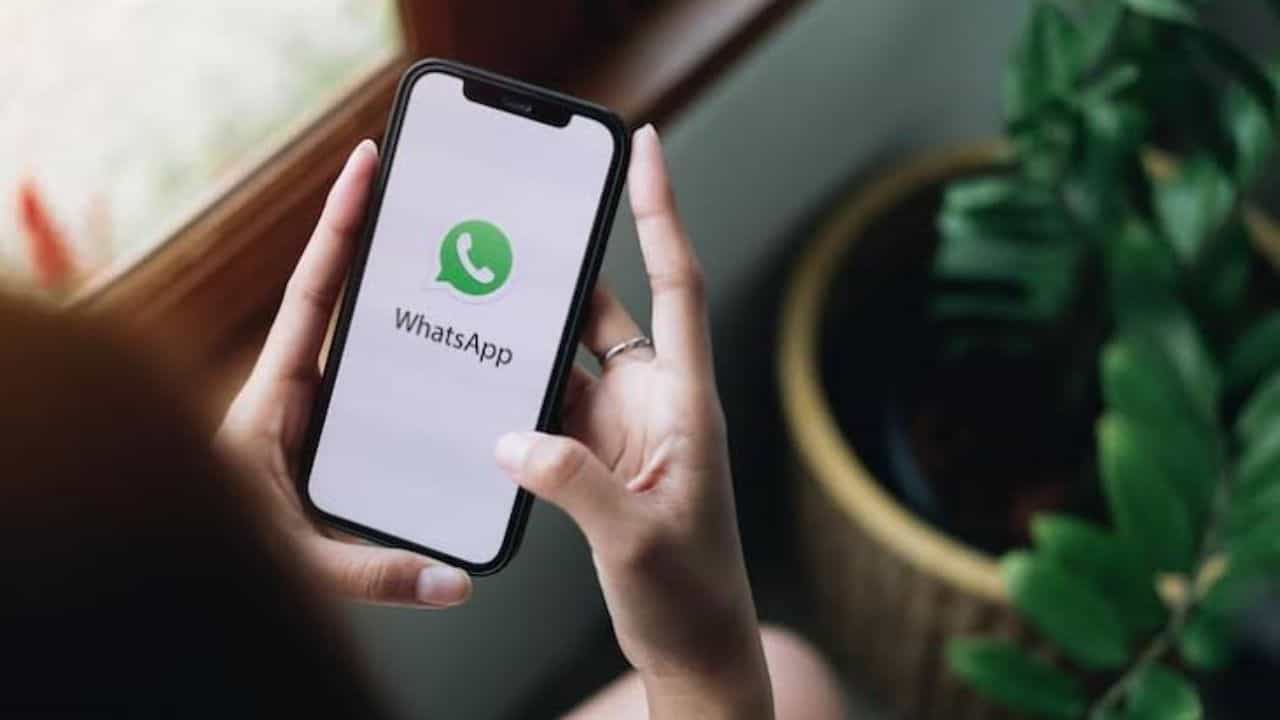 WhatsApp: হোয়াটসঅ্যাপে ব্লক হয়েছেন? ওই নম্বরেই কীভাবে মেসেজ পাঠাবেন... জেনে নিন সহজ পদ্ধতি WhatsApp: হোয়াটসঅ্যাপে ব্লক হয়েছেন? ওই নম্বরেই কীভাবে মেসেজ পাঠাবেন... জেনে নিন সহজ পদ্ধতি