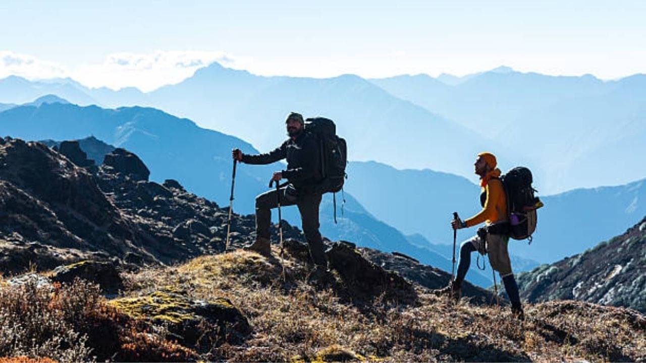 Travel Tips: হাইকিংয়ের উদ্দেশ্যে রওনা দেবেন? ব্যাগপ্যাক-এর সময় যে বিষয়গুলি খেয়াল রাখবেন...
