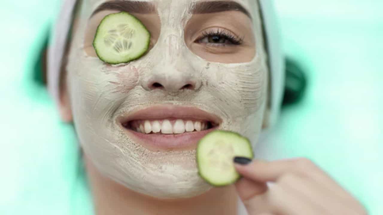 Homemade Face Packs Before Makeup: মেকআপ ভাল ভাবে সেট করতে এই ৩টি ঘরোয়া ফেস প্যাকের একটা মেখে নিন... Homemade Face Packs Before Makeup: মেকআপ ভাল ভাবে সেট করতে এই ৩টি ঘরোয়া ফেস প্যাকের একটা মেখে নিন...
