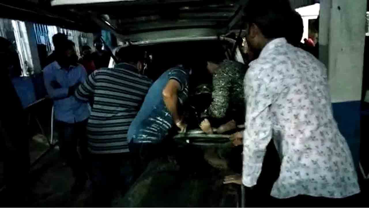 Jalpaiguri Accident: বেড়াতে গিয়েছিলেন চার বন্ধু, ফেরার পথেই মর্মান্তিক পরিনতি