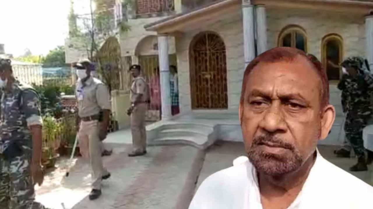 Anarul Arrested on Bagtui Massacre: কে আনারুল হোসেন? কেন তড়িঘড়ি গ্রেফতার করালেন মমতা? Anarul Arrested on Bagtui Massacre: কে আনারুল হোসেন? কেন তড়িঘড়ি গ্রেফতার করালেন মমতা?