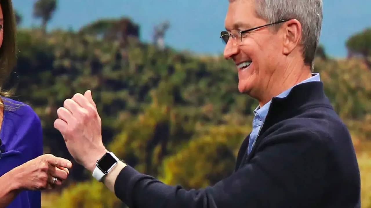 Apple Watch Saves Life: স্বামীর প্রাণ বাঁচাল অ্যাপল ওয়াচ! খুশিতে আত্মহারা হরিয়ানার মহিলা চিঠি লিখলেন টিম কুক-কে, পেলেন উত্তরও