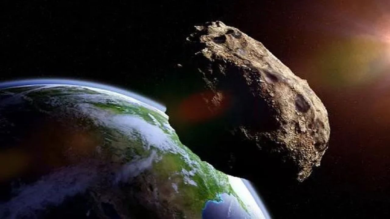 Asteroid: আজই পৃথিবীর গা ঘেঁষে বেরিয়ে যাবে দ্য গ্রেট পিরামিডের থেকে ৩ গুণ বড় গ্রহাণু! Asteroid: আজই পৃথিবীর গা ঘেঁষে বেরিয়ে যাবে দ্য গ্রেট পিরামিডের থেকে ৩ গুণ বড় গ্রহাণু!