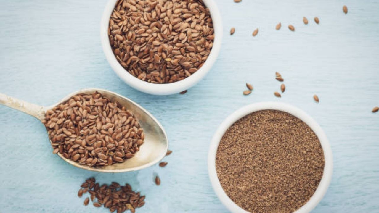 Flax Seeds: How To Eat Flax Seeds To Lose Weight?  Ayurveda expert advised