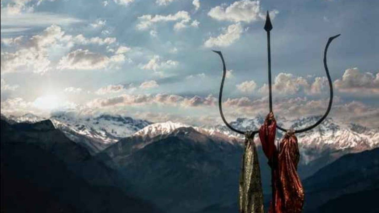 Bijli Mahadev temple: এ এক অবিশ্বাস্য ঘটনা! প্রতি ১২ বছর অন্তর এই শিবমন্দিরে ভয়াবহ বাজ পড়ে