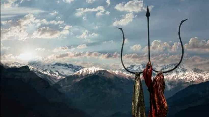 Bijli Mahadev temple: এ এক অবিশ্বাস্য ঘটনা! প্রতি ১২ বছর অন্তর এই শিবমন্দিরে ভয়াবহ বাজ পড়ে