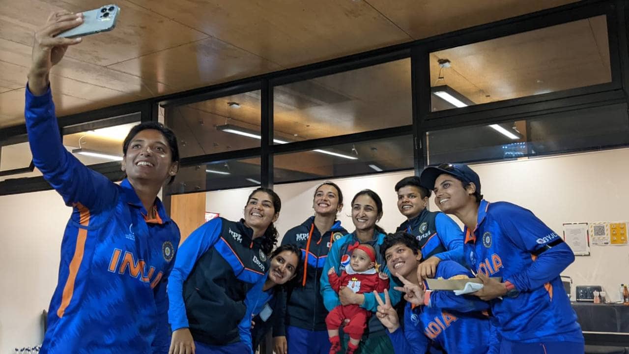 ICC Women World Cup 2022: পাক অধিনায়কের বন্দনায় ভারতীয় ওপেনার