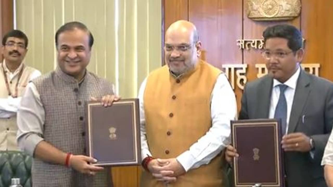 Internal Border Dispute : ৫০ বছরের বিবাদে ইতি! সীমান্ত বিবাদ মেটাতে দিল্লিতে চুক্তি স্বাক্ষর উত্তর-পূর্বের দুই রাজ্যের