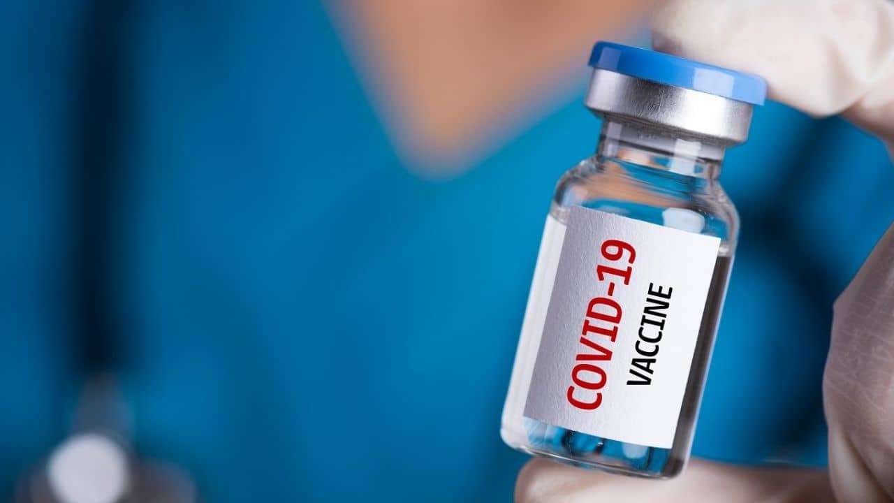 Covid-19 Booster Dose : সব প্রাপ্তবয়স্ককে বুস্টার দেওয়া কতটা জরুরি? কী বলছেন বিশেষজ্ঞ?