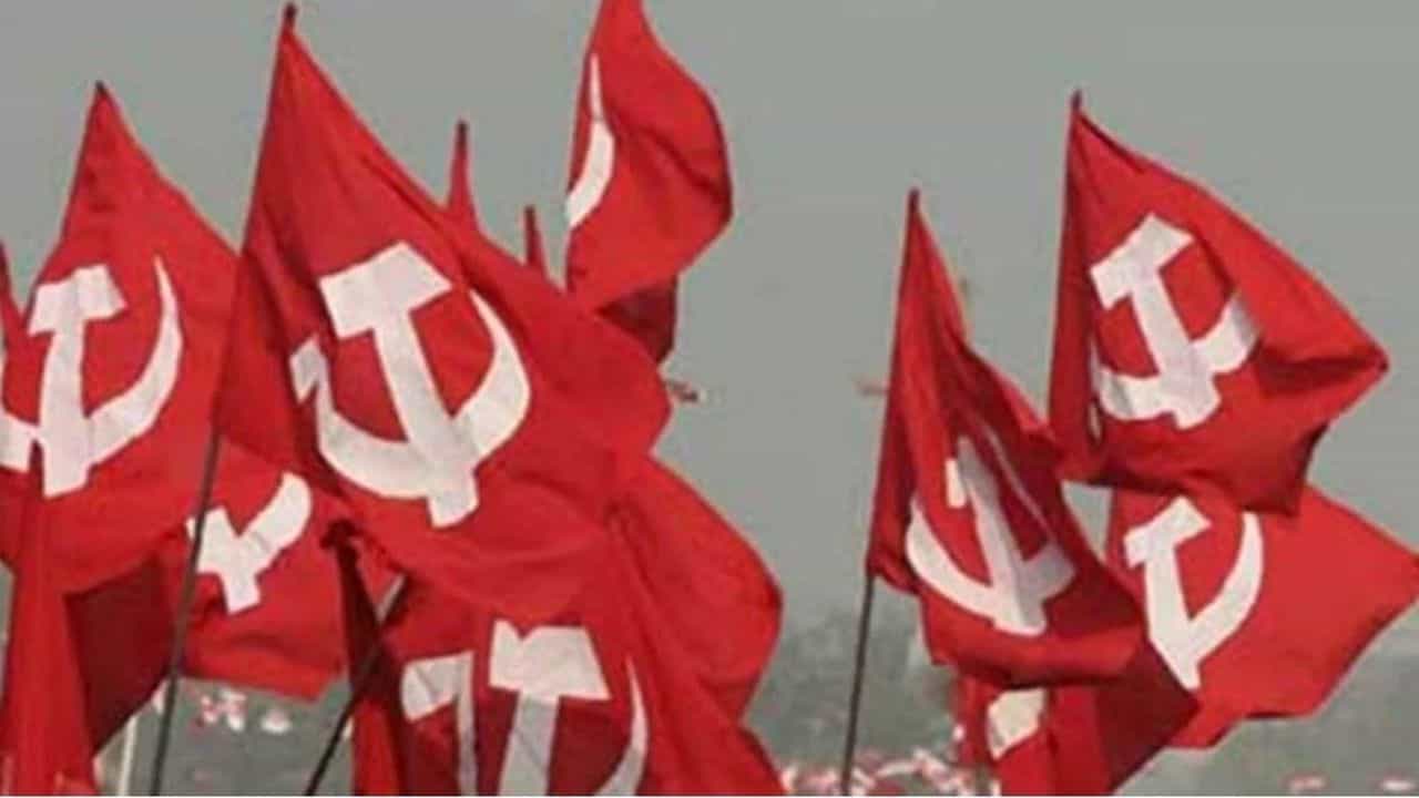 CPIM State Conference: 'অক্সিজেনের খোঁজে' তিন দিনের রাজ্য সম্মেলন ধুঁকতে থাকা সিপিআইএমের, মিলবে কি জিয়নকাঠি? CPIM State Conference: 'অক্সিজেনের খোঁজে' তিন দিনের রাজ্য সম্মেলন ধুঁকতে থাকা সিপিআইএমের, মিলবে কি জিয়নকাঠি?