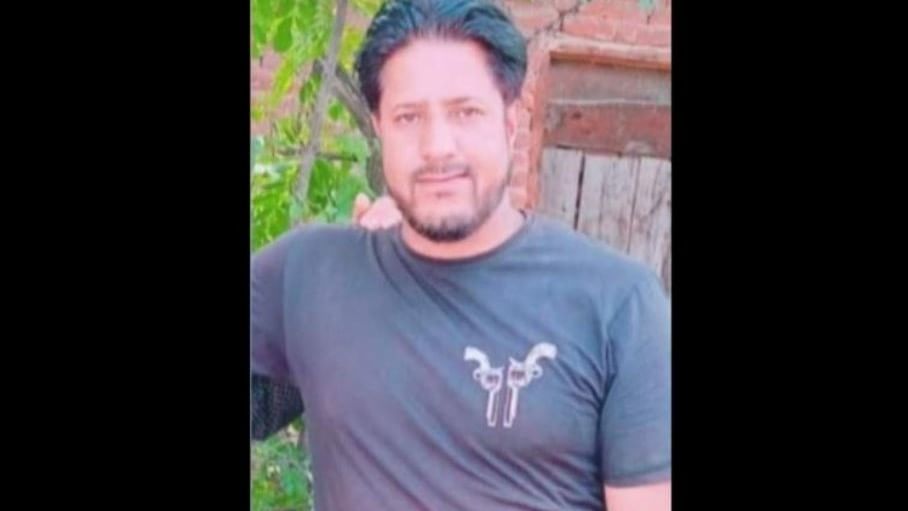 CRPF Jawan Killed : বাড়িতে ছুটি কাটাচ্ছিলেন, আচমকাই সন্ত্রাসবাদীর গুলিতে ঝাঁঝরা হয়ে প্রাণ হারালেন জওয়ান