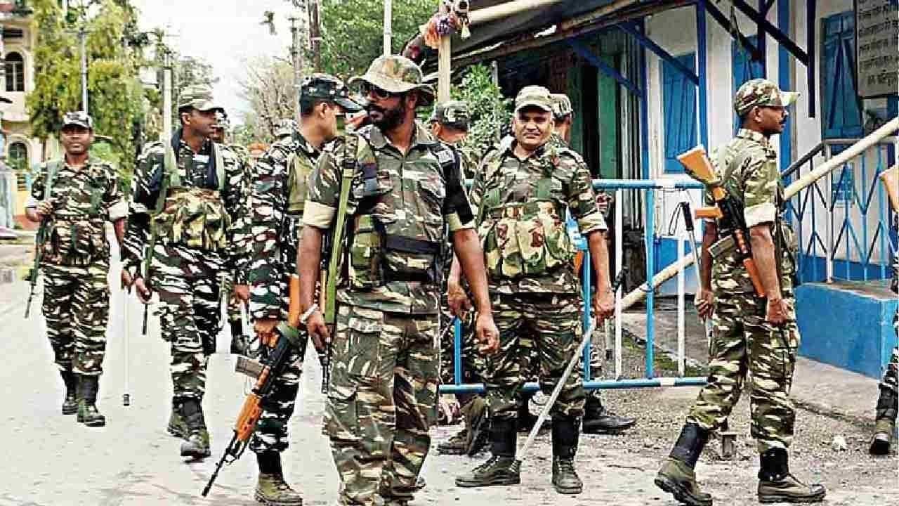 Central Force Deployment: রাজ্য পুলিশে ভরসা নেই, দুই কেন্দ্রের উপনির্বাচনে ১৩৩ কোম্পানি কেন্দ্রীয় বাহিনী পাঠাচ্ছে কমিশন Central Force Deployment: রাজ্য পুলিশে ভরসা নেই, দুই কেন্দ্রের উপনির্বাচনে ১৩৩ কোম্পানি কেন্দ্রীয় বাহিনী পাঠাচ্ছে কমিশন
