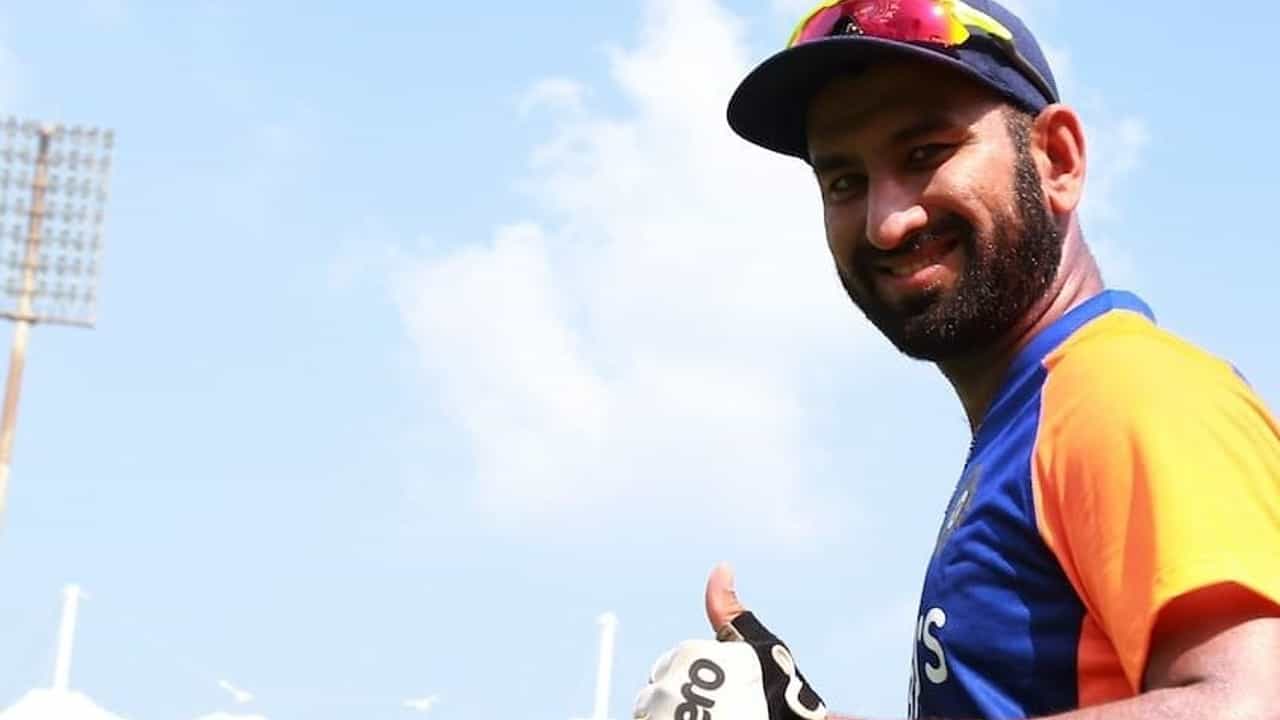 Cheteswar Pujara: ইংল্যান্ডের পথে চেতেশ্বর পূজারা Cheteswar Pujara: ইংল্যান্ডের পথে চেতেশ্বর পূজারা