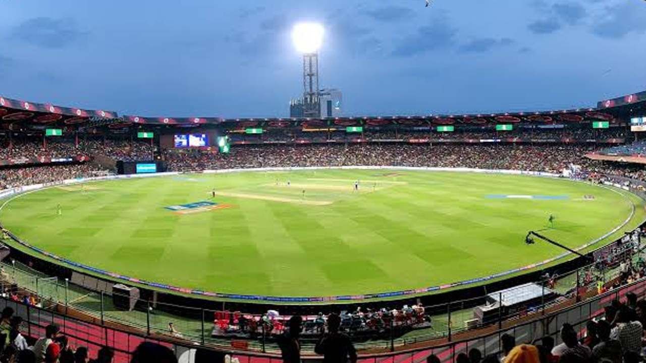 India vs Sri Lanka: হাউসফুল চিন্নাস্বামীতেই বিরাটদের দিন রাতের টেস্ট