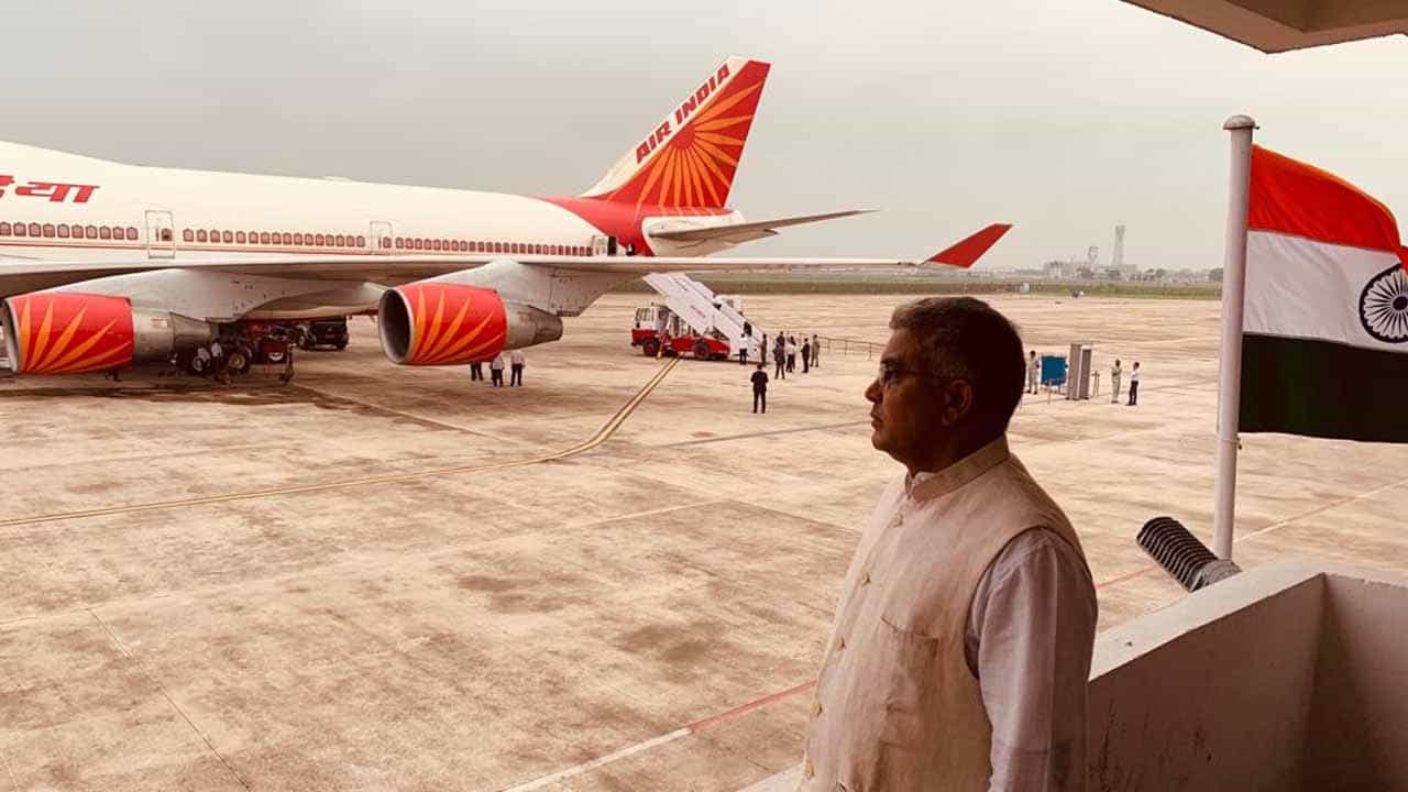 Dilip Ghosh: আফ্রিকা সফরে যাচ্ছেন মেদিনীপুরের সাংসদ দিলীপ ঘোষ Dilip Ghosh: আফ্রিকা সফরে যাচ্ছেন মেদিনীপুরের সাংসদ দিলীপ ঘোষ