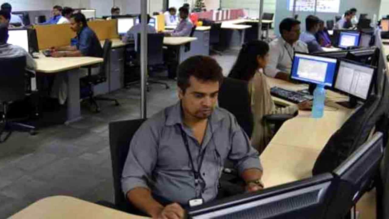 West Bengal Jobs: সরকারি দফতরে নিয়োগের বিজ্ঞপ্তি! কম্পিউটার জানলেই মিলবে চাকরি, কালই আবেদনের শেষ সুযোগ West Bengal Jobs: সরকারি দফতরে নিয়োগের বিজ্ঞপ্তি! কম্পিউটার জানলেই মিলবে চাকরি, কালই আবেদনের শেষ সুযোগ