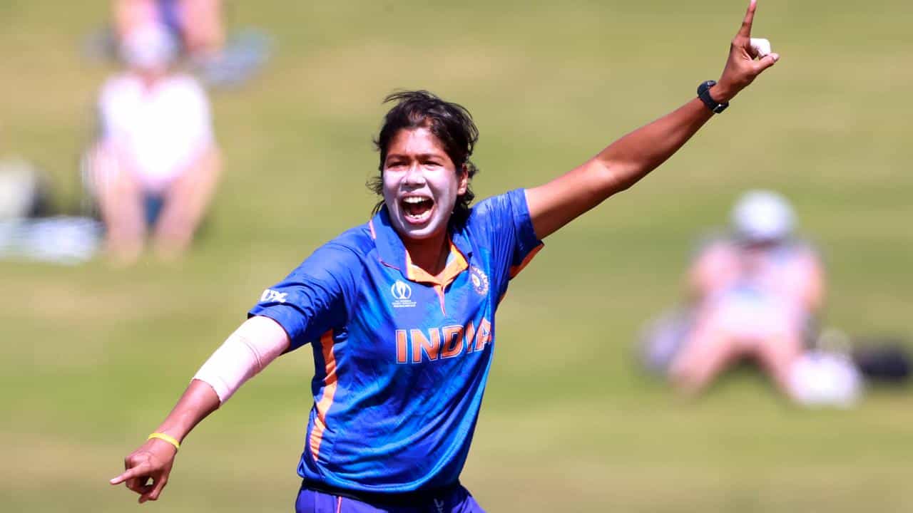ICC Women World Cup 2022: নিউজিল্যান্ডের কাছে হারের দিন রেকর্ড ঝুলনের ICC Women World Cup 2022: নিউজিল্যান্ডের কাছে হারের দিন রেকর্ড ঝুলনের