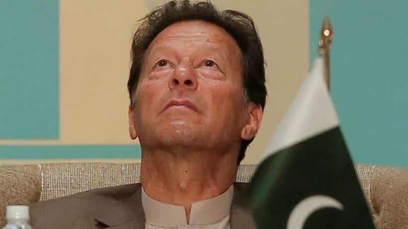 Imran Khan: আজই ভাগ্যপরীক্ষা ইমরানের, গদি বাঁচাতে সার্বভৌমত্বের বুলি কাপ্তানের মুখে!